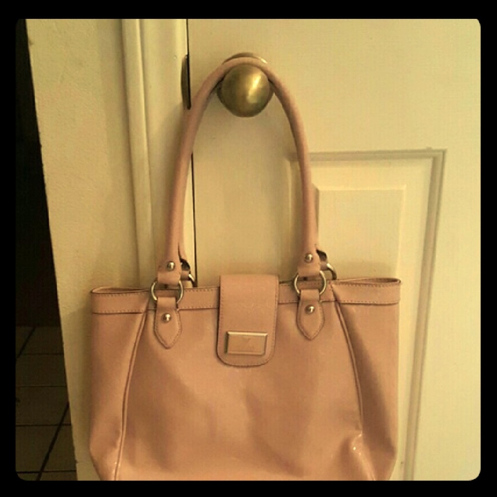 New Guess Tote